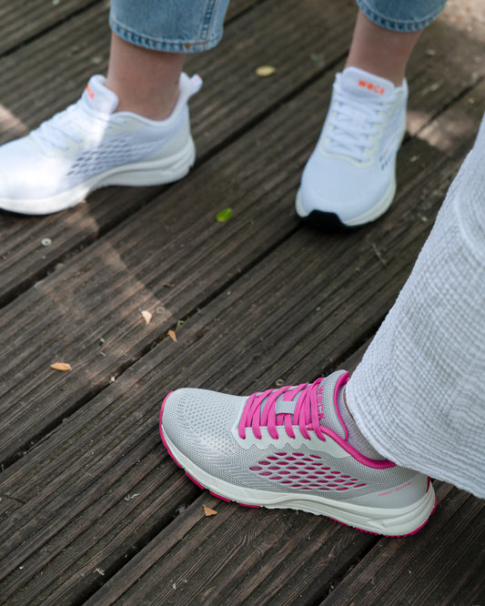 נעלי ספורט אורטופדיות - דגם ברילייט אפור בהיר ורוד